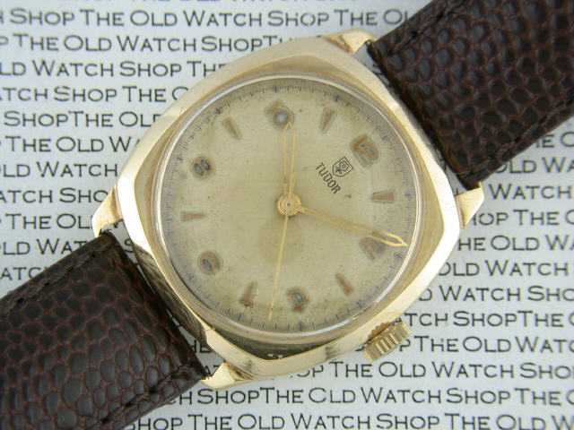 Gilt skeleton hands and centre seconds hand. Gilt skeleton hands and centre seconds hand.